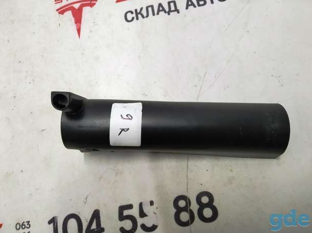 Зап. части для авто Tesla. Накладка пласт. подъемной пружины передняя двери зад. лев./задняя двери зад. прав. Tesla mode, фотография 3