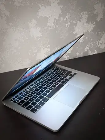 Apple MacBook Pro 13, фотография 1