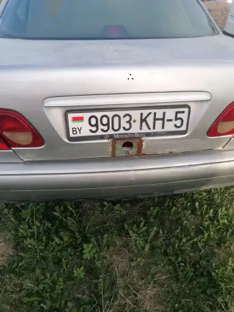 Авто после аварии Mercedes-Benz E-Class, фотография 12