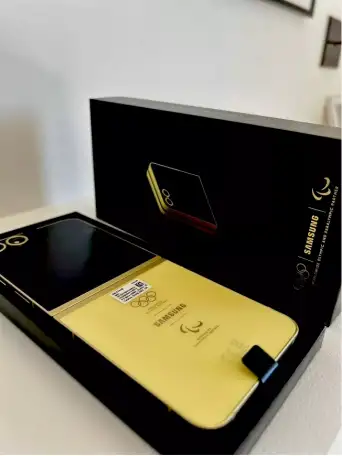 Samsung Galaxy Z флип6, фотография 1