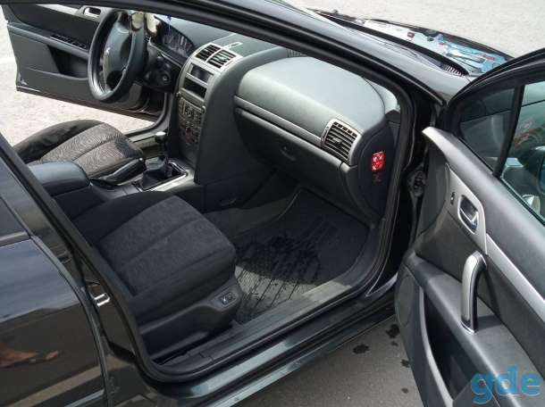 Автомобиль Peugeot 407, фотография 6