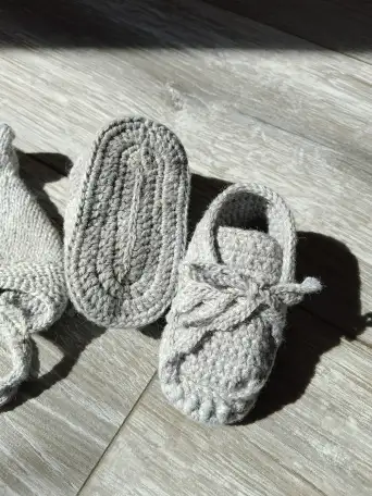 Шапочка, комплект, пинетки, фотография 2