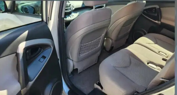Продаю авто Toyota RAV4, фотография 6