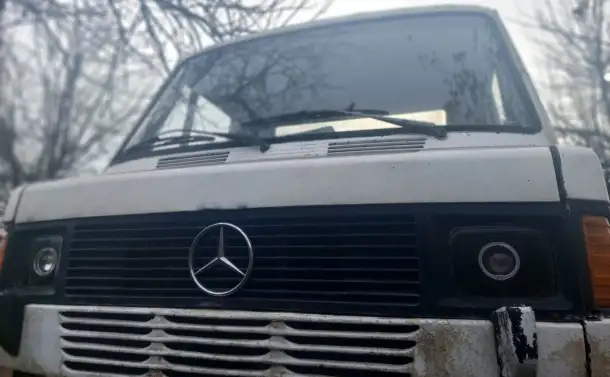 Mercedes T1 фары линзованные, фотография 1