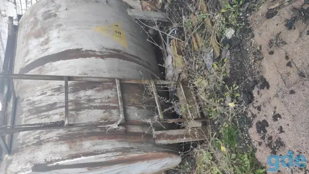 продам цистерну металлическую 5,5 куб.м. толщина стенки 0,6 см, фотография 1