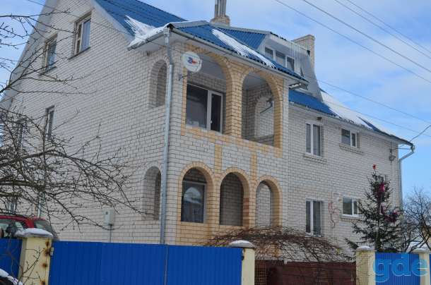 сдаем дом выдаем документы посуточно много мест возле ледового стадиона Евроопта, недалеко г.Коссово, фотография 1