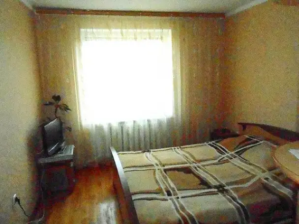 Продажа 3-х комнатной квартиры, фотография 1