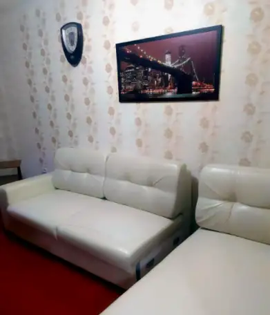 Сдам 2-комнатную квартиру на сутки в Любани, Калинина, 1, фотография 1