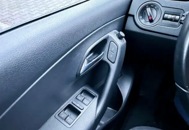 Автомобиль Volkswagen Polo, фотография 5