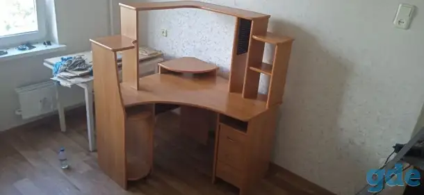 Стол компьютерный, фотография 1