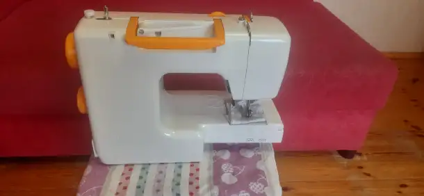 Продам швейную машинку, фотография 8