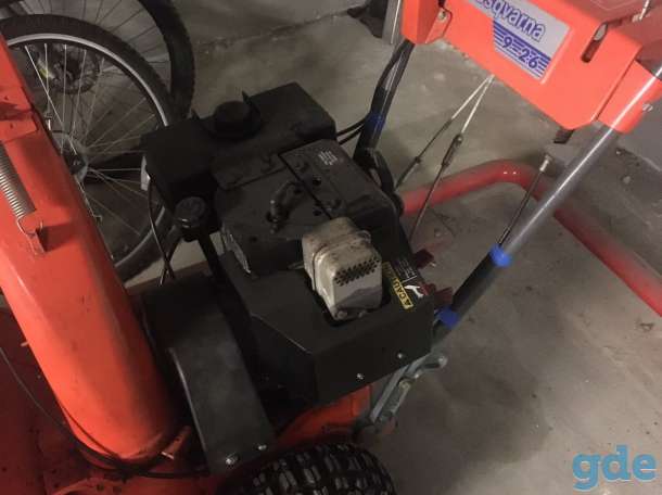Бензиновый снегоуборщик Husgvarna, фотография 1