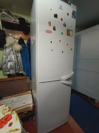 Холодильник Indesit SB200 оригинал 2 метра 4 морозилки, фотография 3