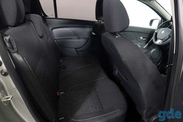 Renault Sandero МКПП 2016, фотография 10