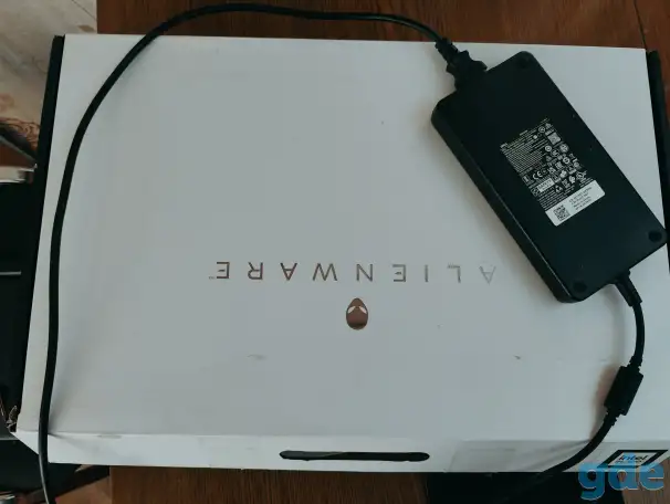 Игровой ноутбук Alienware m15 r6, фотография 5