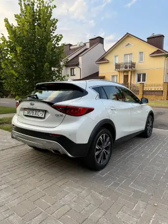 Infiniti QX30 2016, фотография 4