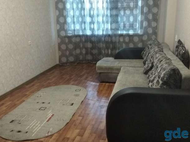 Сдам квартиру по суткам, Шапошника 30, фотография 1