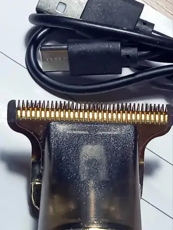 Профессиональный триммер Hiena с LED-дисплеем, фотография 8