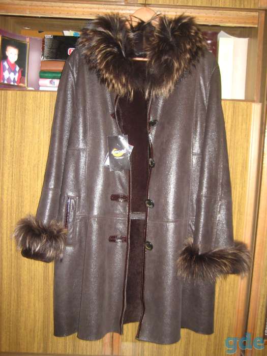 ПРОДАЮ П/ПАЛЬТО ЖЕНСКОЕ НОВОЕ  (дублёнка из натурального меха), фотография 2