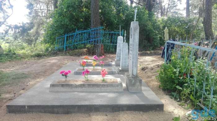 Памятники из гранита. Установка,переустновка памятников. Заливка стяжек, укладка плитки. Благоустройство  захоронений., фотография 3