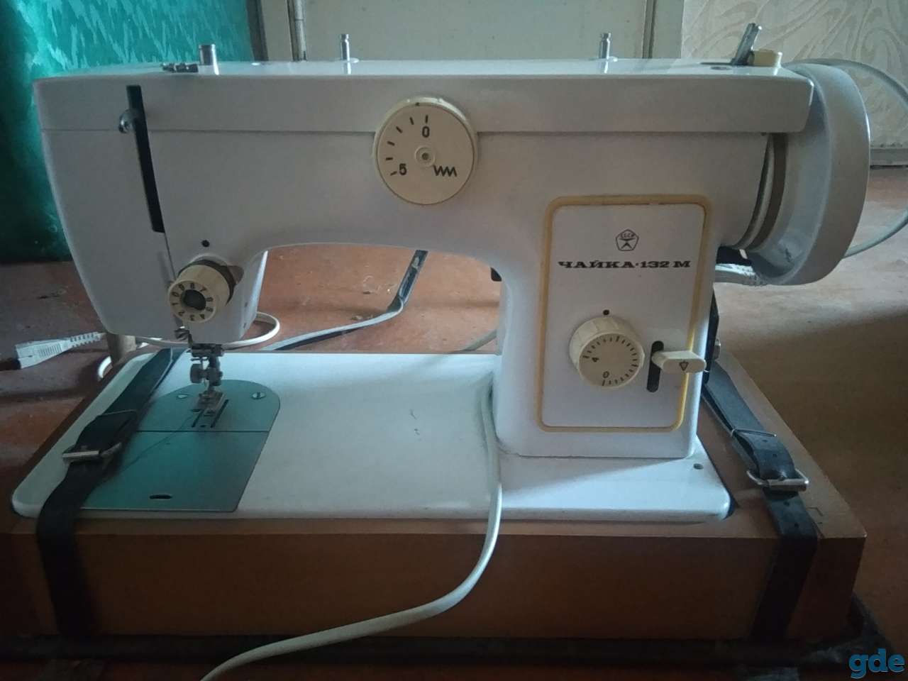Продам швейную машинку Чайка 132М, фотография 1