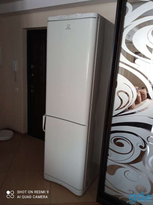 Холодильник Indesit C 240 G продам, фотография 4