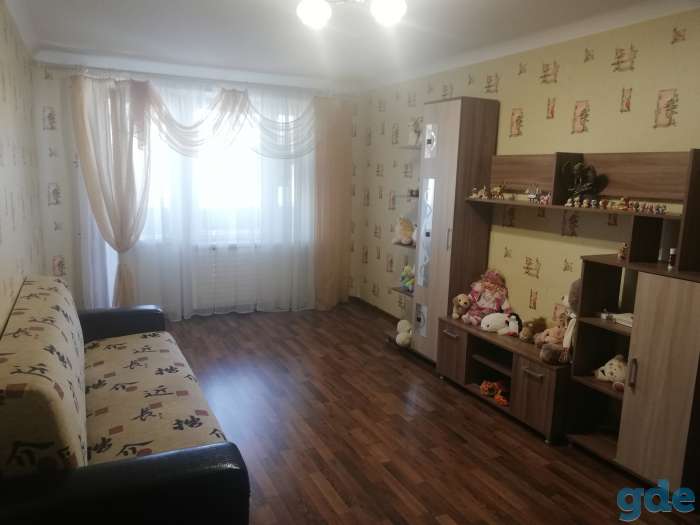 Продам 3-х комнатную квартиру новой планировки, м-н Октябрьский, дом 62, фотография 2