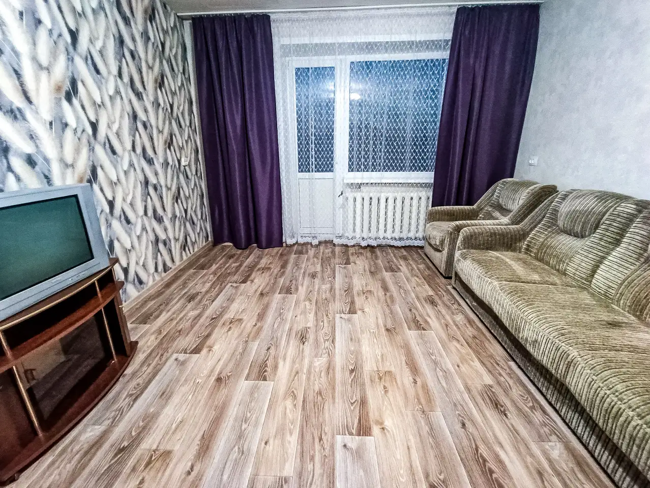 Квартира на сутки от собственника, ул. Фридриха Энгельса, 4а, фотография 1