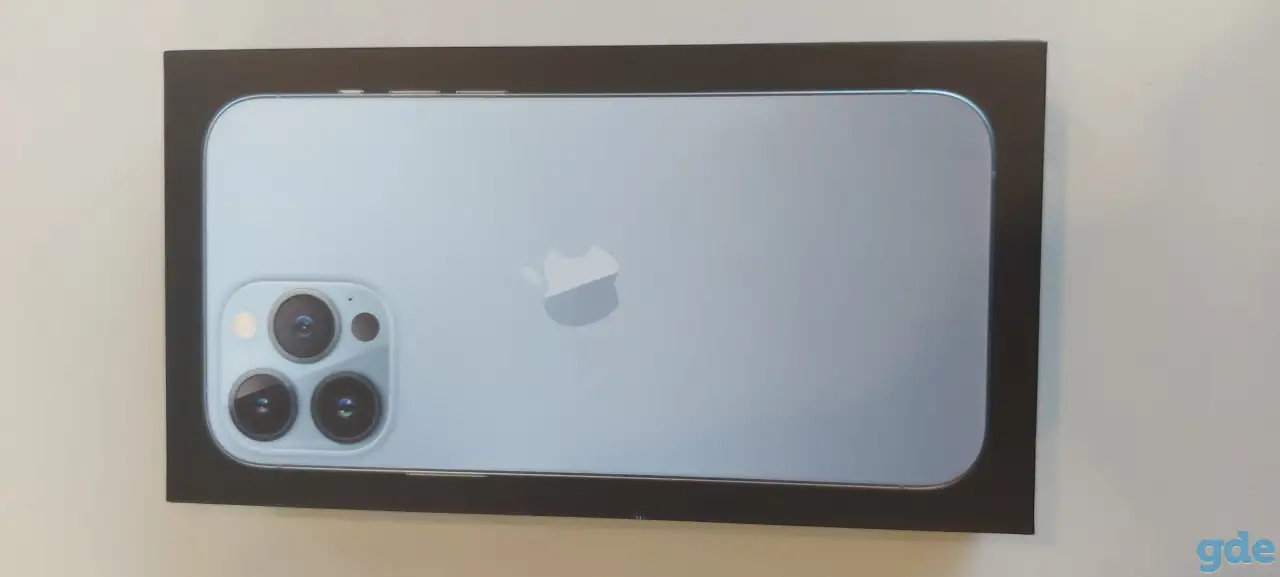 Смартфон Apple iPhone 13 Pro Max 128GB (небесно-голубой, зелёный), фотография 1