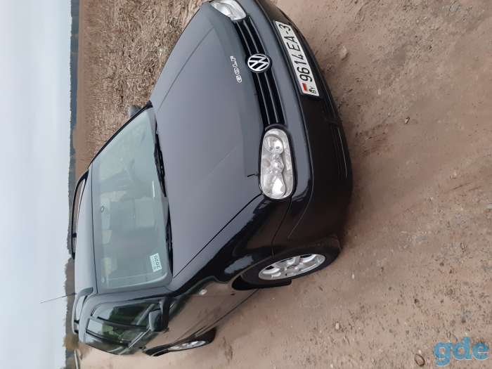 Автомобиль Volkswagen Golf IV, фотография 1