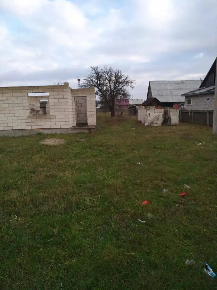 Продам участок в Микашевичах с недостроенным домом и гаражом, фотография 6