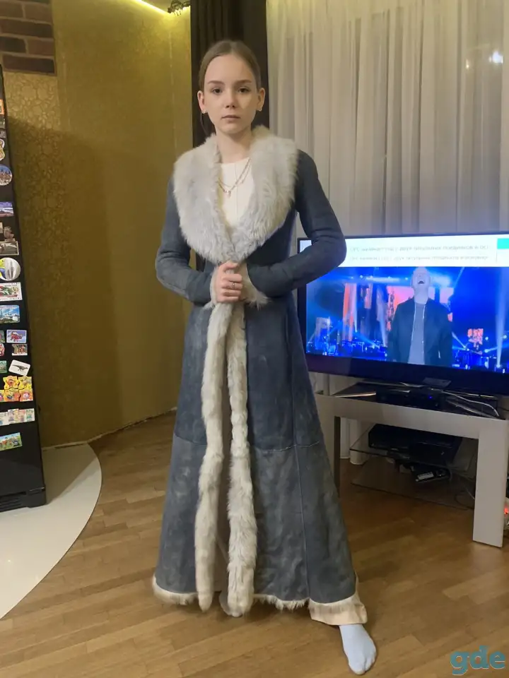 Продам оригинал Versace  дубленку женскую новую, фотография 1