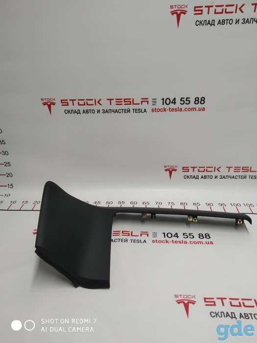 Зап. части для авто Tesla. Накладка центральной панели нижняя правая Nappa Grain Mammoth Pur (черная) Tesla model X S RE, фотография 1