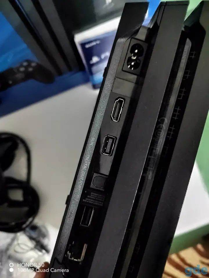 Продам игровую приставку PS4 PRO 1 TB 7216B, фотография 2