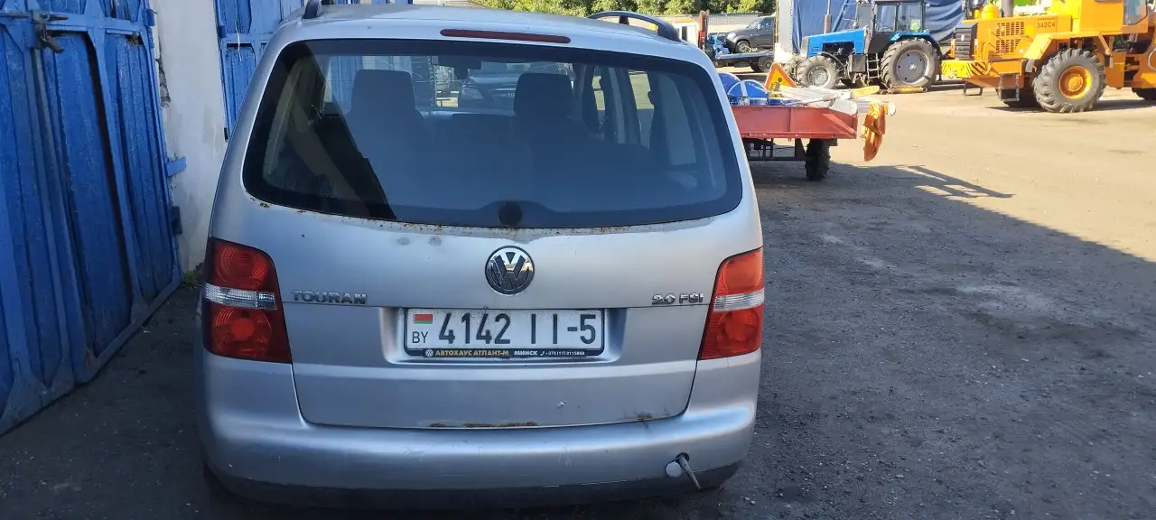 VOLKSWAGEN TOURAN, фотография 3
