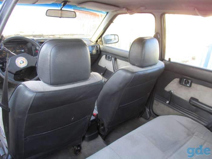 Продам надёжный авто. Mazda 323, фотография 5