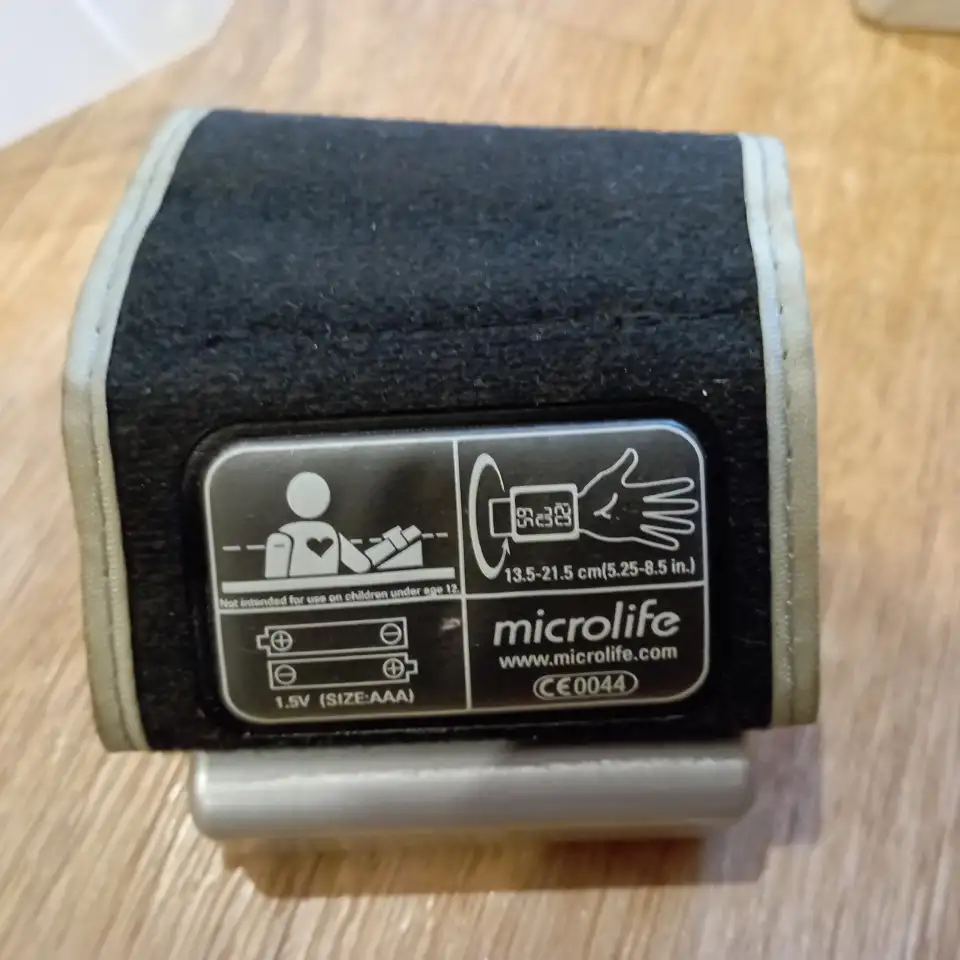 Тонометр автоматический на запястье Microlife BP W100, фотография 6