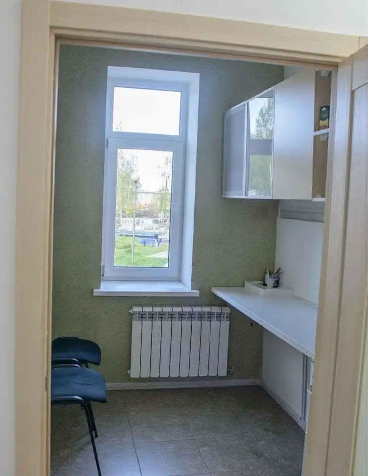 Светлый офис 153 м с open-space  25 м склад. 1 этаж, 3 входа, рядом метро, фотография 5