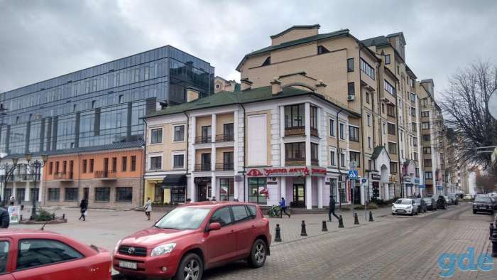 4-х комнатная квартира в центре на длительный срок, фотография 1