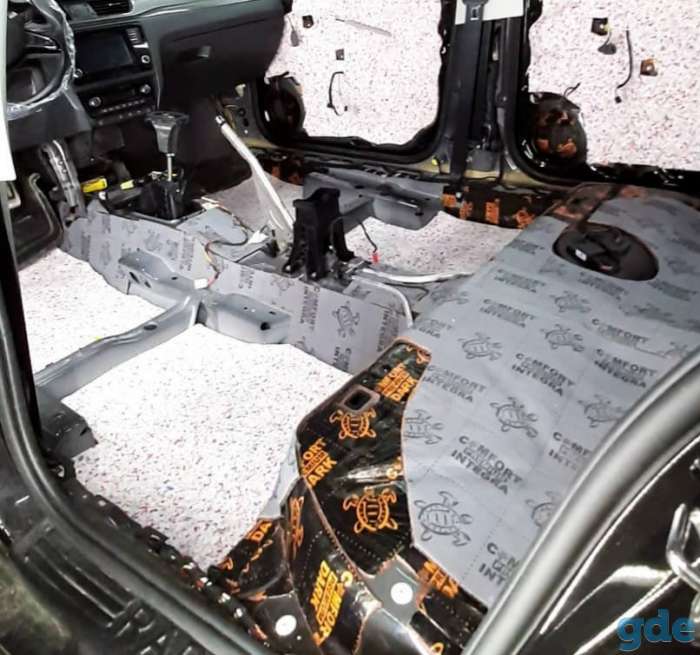 шумоизоляция автомобиля comfort mat. Антикоррозийная обработка арок каучуковым составом., фотография 11