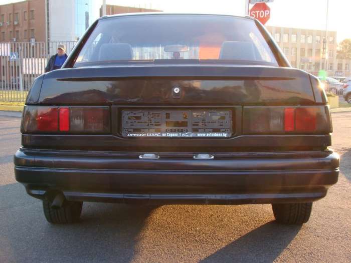 Автомобиль Ford Sierra 1.8, фотография 2