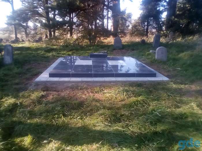 Памятники из гранита. Установка,переустновка памятников. Заливка стяжек, укладка плитки. Благоустройство  захоронений., фотография 9