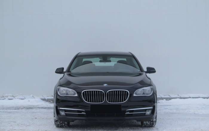 Прокат авто с водителем в Минске.  BMW 7 F02 Long., фотография 4