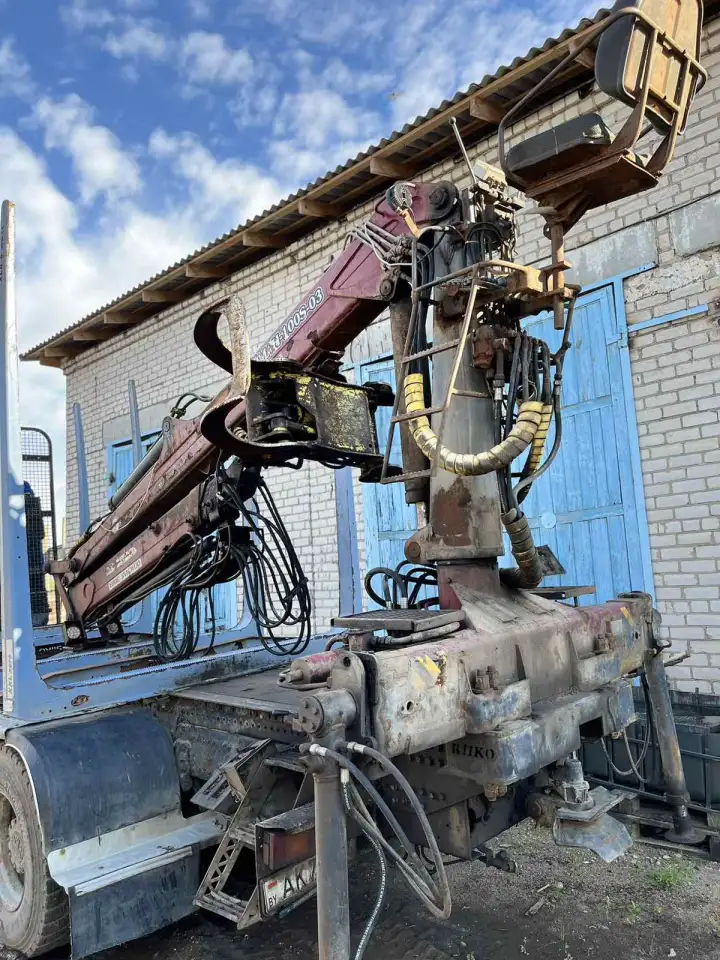 Лесовоз MAZ 631219AGW44M, фотография 8