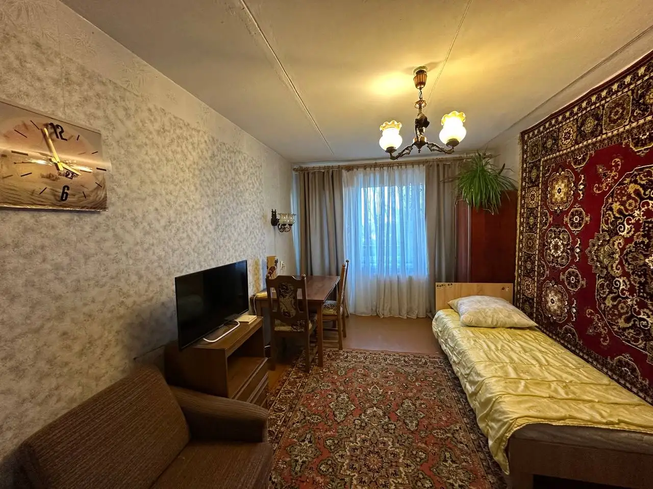 Квартира на сутки в Петрикове, Королева, 2, фотография 1