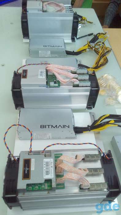 Майнер Asic Antminer S9, фотография 1