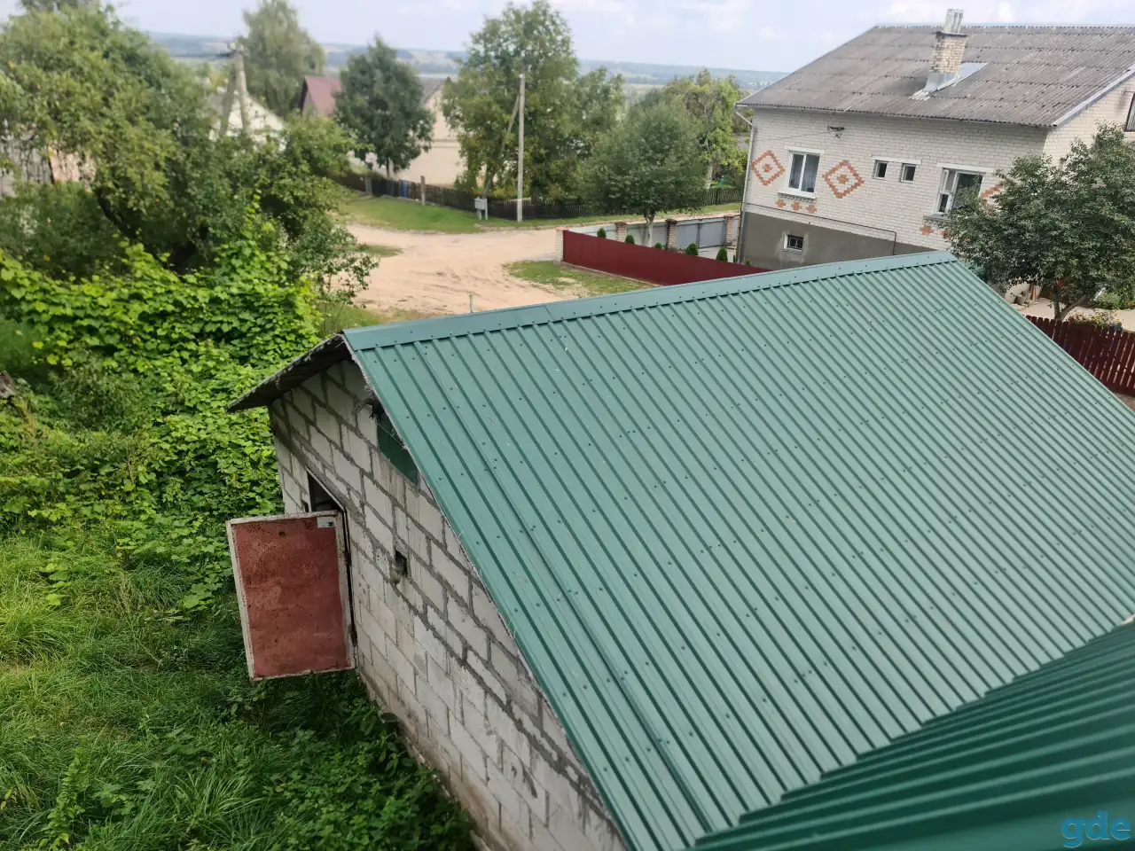 Продается дом 6*8 м (31.5 м2) с большим гаражем и с недостроенной двухэтажной баней в а.г. Жировичи около леса. Участок, фотография 11