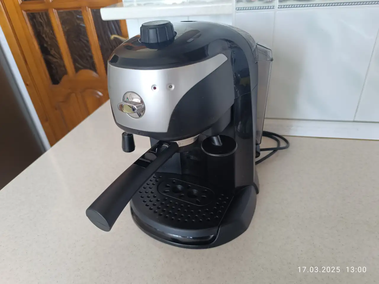 Кофемашина DeLonghi EC-220.CD с капучинатором, фотография 1