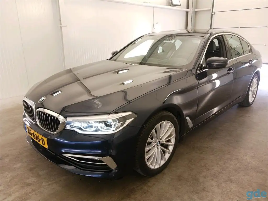 BMW 5 Series 530i Executive - Бензин. Автомат., фотография 2