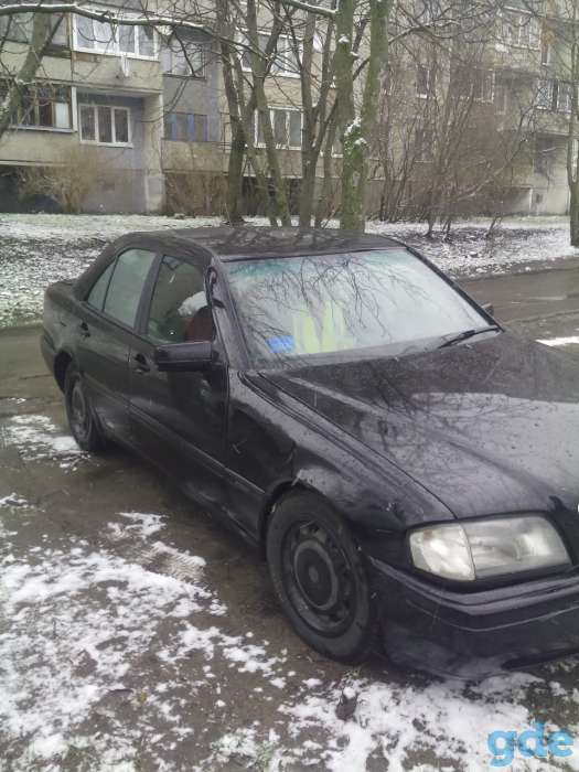 Автомобиль Mercedes, фотография 1